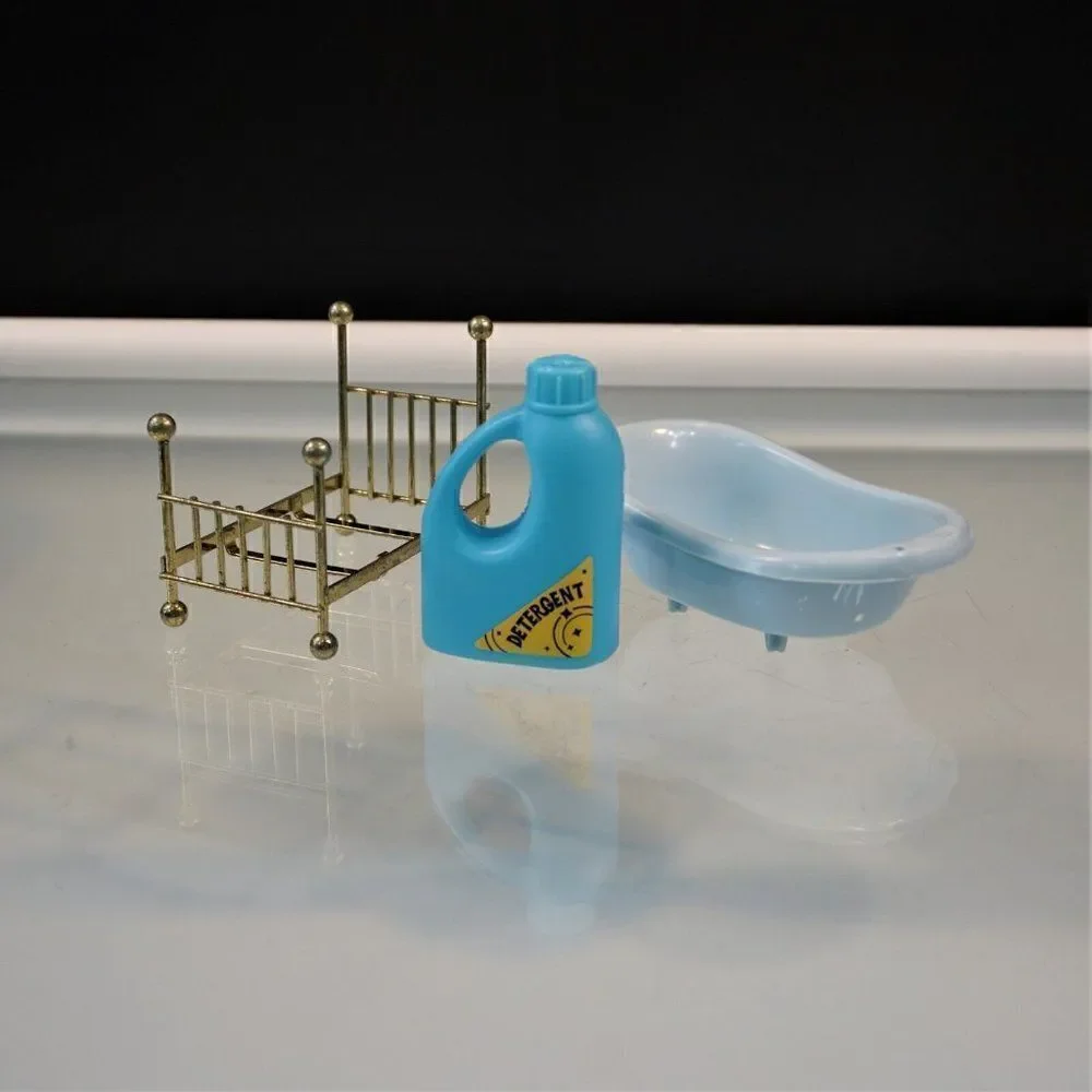 Vintage Child Play Toys Furniture Daybed Bath Tub Laundry Detergent Lot Of 3